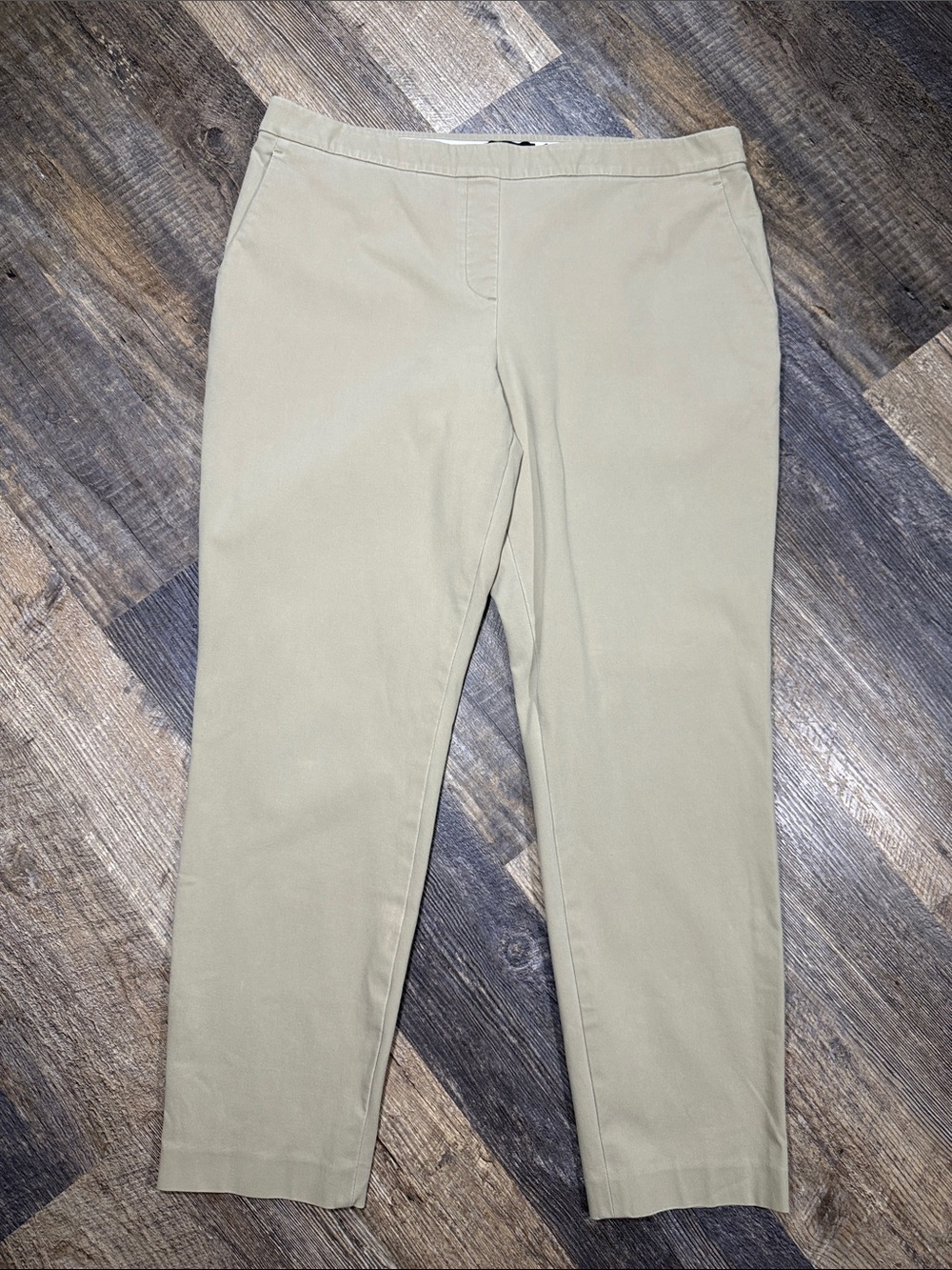 Theory Women’s Khaki Stretch Pull-On Capris- Beige
